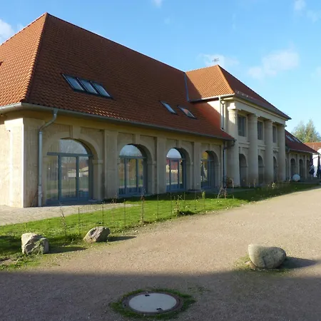 Hotel Remise Bayard Re-12 *